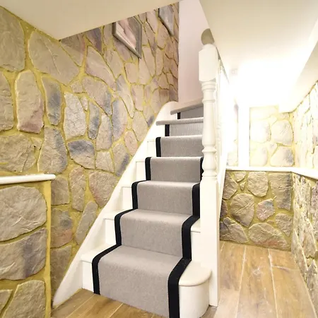 Stunning 2 Bed Apartment Londres Extérieur photo